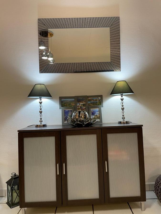 Apartamento T2 Plein Centre Au 1Er Etage Avec Parking Prive Millau Exterior foto