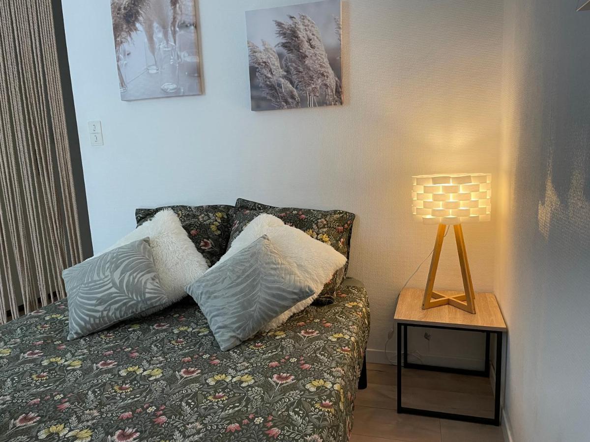 Apartamento T2 Plein Centre Au 1Er Etage Avec Parking Prive Millau Exterior foto