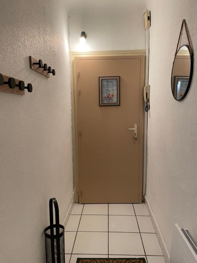 Apartamento T2 Plein Centre Au 1Er Etage Avec Parking Prive Millau Exterior foto