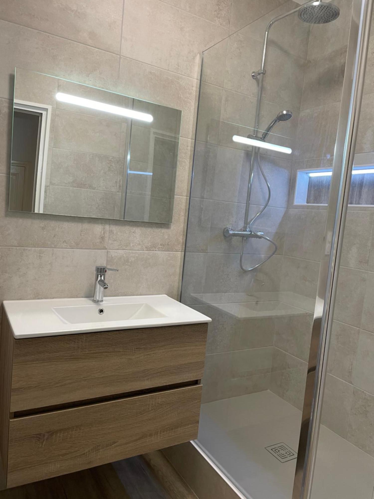 Apartamento T2 Plein Centre Au 1Er Etage Avec Parking Prive Millau Exterior foto